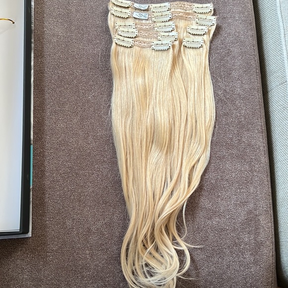 #24 -18” Beyond the Beauty 100% human hair - clip extensions - Picture 8 of 10